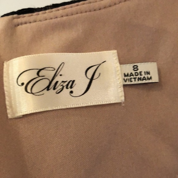 Eliza J Sheath Black Dress Embroidered Lace 3/4 Sleeves Size 8 Classy High Neck - Picture 14 of 16